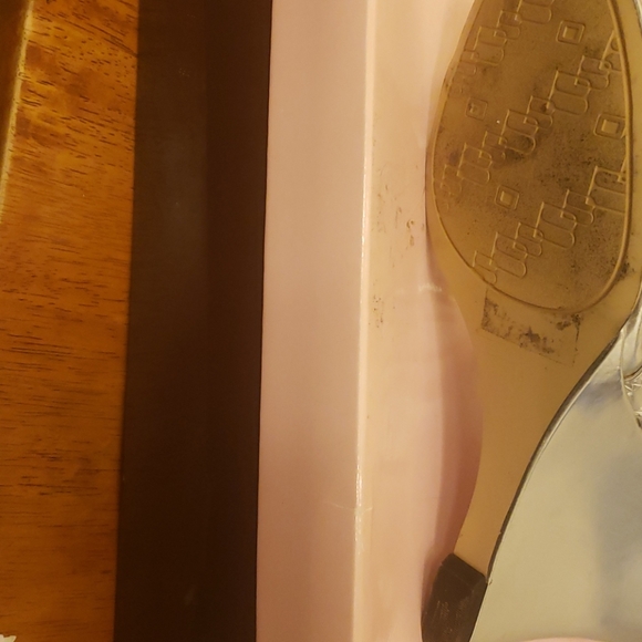 Shoe - Picture 5 of 7